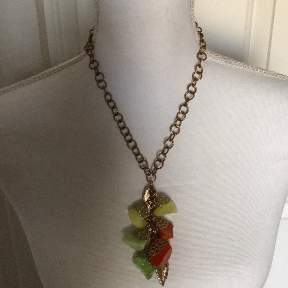 Vintage stone brass toned 20 inch necklace